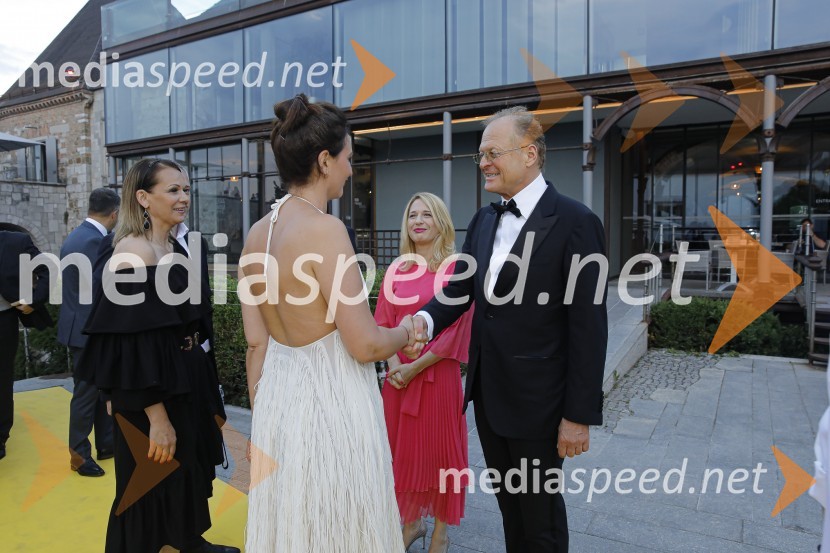  ... ;  ... ;  Zorana Vlatković, veleposlanica Srbije;  Janez  Škrabec, direktor Riko d.o.o., predsednik Slovensko-ruskega poslovnega sveta, častni konzul BelorusijeKresna noč 2019, dobrodelna prireditev Lions kluba Ljubljana