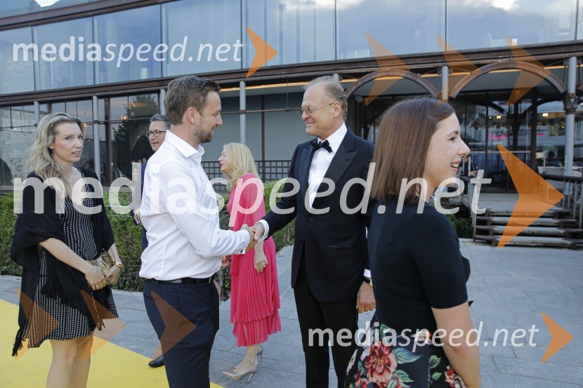  ... ;  Blaž Ahčan, direktor Go Green, predsednik Lions Kluba Ljubljana Iliria;  ... ;  Zorana Vlatković, veleposlanica Srbije;  Janez  Škrabec, direktor Riko d.o.o., predsednik Slovensko-ruskega poslovnega sveta, častni konzul Belorusije;  ... Kresna noč 2019, dobrodelna prireditev Lions kluba Ljubljana