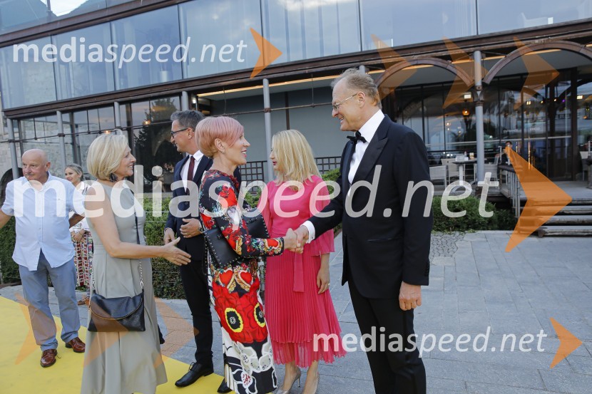  ... ;  ... ;  Blaž Ahčan, direktor Go Green, predsednik Lions Kluba Ljubljana Iliria;  ... ;  Zorana Vlatković, veleposlanica Srbije;  Janez  Škrabec, direktor Riko d.o.o., predsednik Slovensko-ruskega poslovnega sveta, častni konzul BelorusijeKresna noč 2019, dobrodelna prireditev Lions kluba Ljubljana