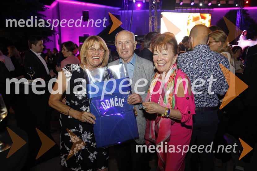  ... ;  Tone Prosenc;  Tjaša Andree Prosenc, članica izvršnega odvora OKS, članica svetovnega predsedstva ICASKresna noč 2019, dobrodelna prireditev Lions kluba Ljubljana