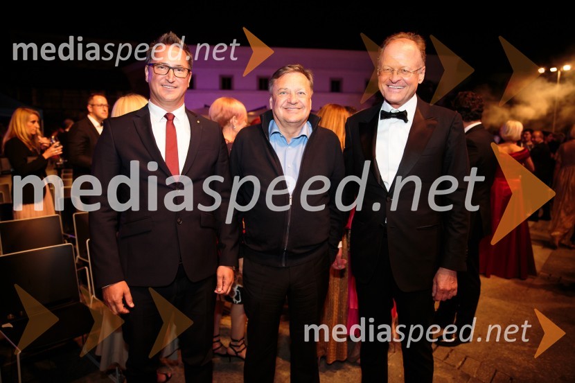  Blaž Ahčan, direktor Go Green, predsednik Lions Kluba Ljubljana Iliria;  Zoran Janković, župan, Mestna občina Ljubljana;  Janez  Škrabec, direktor Riko d.o.o., predsednik Slovensko-ruskega poslovnega sveta, častni konzul BelorusijeKresna noč 2019, dobrodelna prireditev Lions kluba Ljubljana