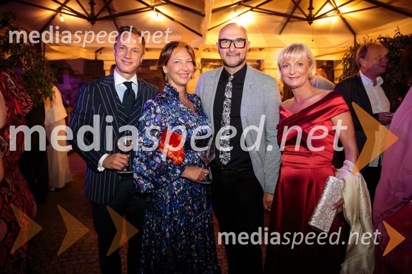  Matjaž Schroll, Franklin Templeton Investments;  Anja Lukez Schroll, lastnica blagovne znamke 4X4OUTSOLE;  ... ;  Sonja Poljanšek Škrabec, lastnica Welness centra SunnyKresna noč 2019, dobrodelna prireditev Lions kluba Ljubljana