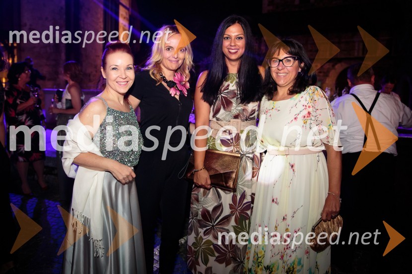  Irena Jalšovec Kogoj - Regina, pevka;  Ajša Vodnik, izvršna direktorica AmCham (Ameriška gospodarska zbornica);  ... ;  ... Kresna noč 2019, dobrodelna prireditev Lions kluba Ljubljana