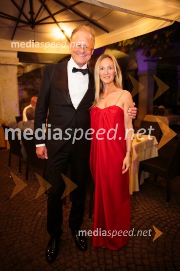  Janez  Škrabec, direktor Riko d.o.o., predsednik Slovensko-ruskega poslovnega sveta, častni konzul Belorusije;  ... Kresna noč 2019, dobrodelna prireditev Lions kluba Ljubljana