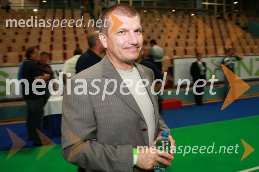 Dragutin Mate, minister za notranje zadeveSlovenija : Hrvaška, nogomet, prijateljska tekma, zakulisje