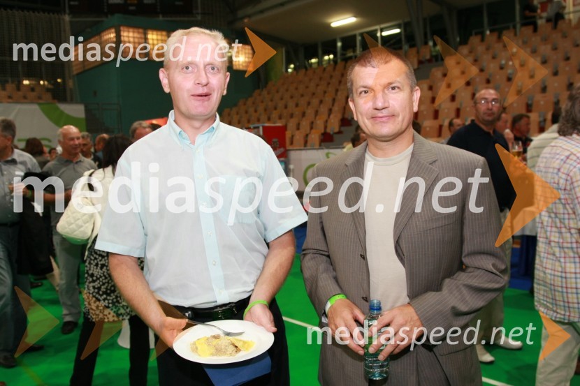 Danilo Burnač, podžupan Maribora in Dragutin Mate, minister za notranje zadeveSlovenija : Hrvaška, nogomet, prijateljska tekma, zakulisje