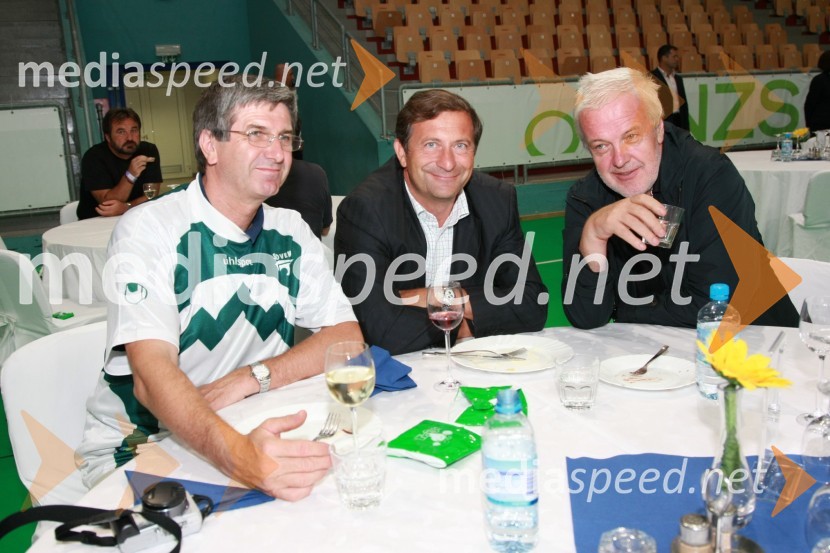 ..., Karl Viktor Erjavec, minister za obrambo in Marjan Pinter, direktor KonstruktorjaSlovenija : Hrvaška, nogomet, prijateljska tekma, zakulisje