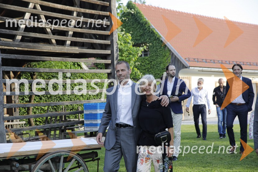 dr. Peter  Čeferin, pravnik, pisatelj;  Sonja Poljanšek Škrabec, lastnica Welness centra SunnyPogovorni večer z Aleksandrom Čeferinom