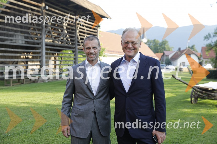  Aleksander Čeferin, odvetnik in predsednik UEFE;  Janez  Škrabec, direktor Riko d.o.o., predsednik Slovensko-ruskega poslovnega sveta, častni konzul BelorusijePogovorni večer z Aleksandrom Čeferinom