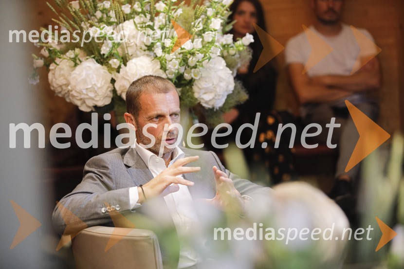  Aleksander Čeferin, odvetnik in predsednik UEFEPogovorni večer z Aleksandrom Čeferinom