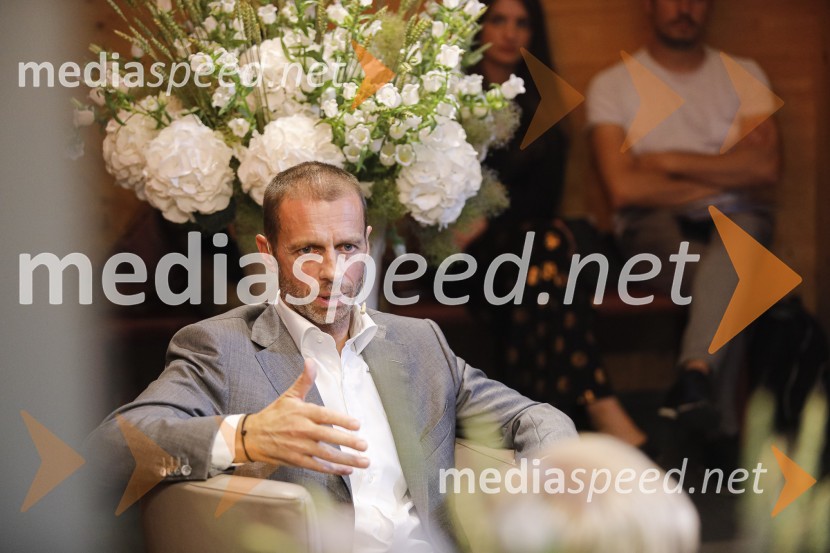  Aleksander Čeferin, odvetnik in predsednik UEFEPogovorni večer z Aleksandrom Čeferinom