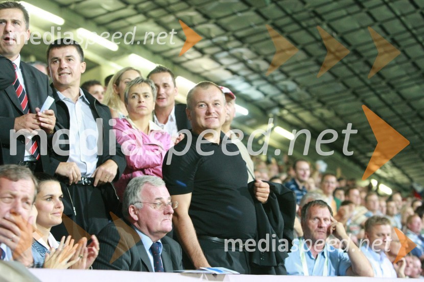 Rudi Zavrl, predsednik Nogometne zveze Slovenije in Franc Kangler, župan MariboraSlovenija : Hrvaška, nogomet, prijateljska tekma, zakulisje