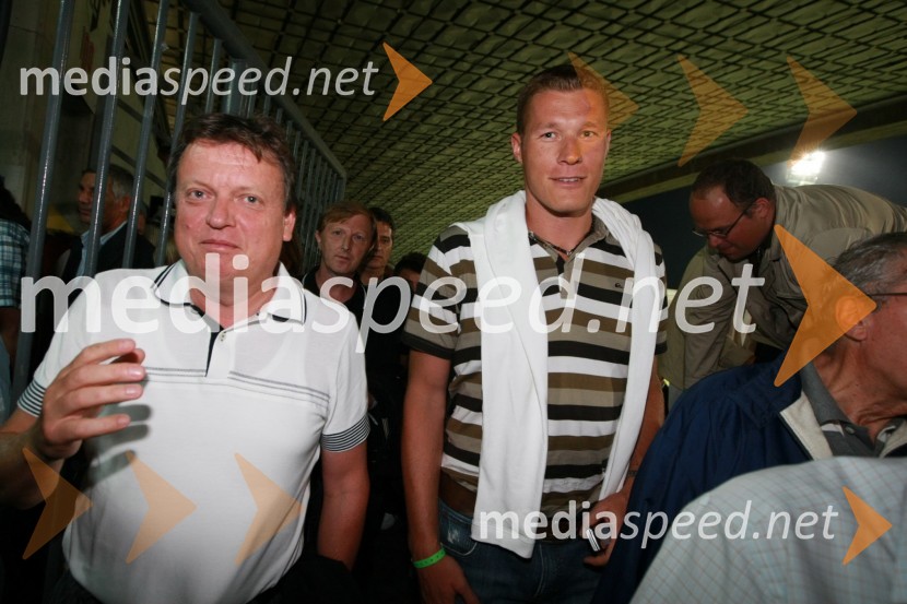 Boško Šrot, direktor Pivovarne Laško in ... 
	Slovenija : Hrvaška, nogomet, prijateljska tekma, zakulisje