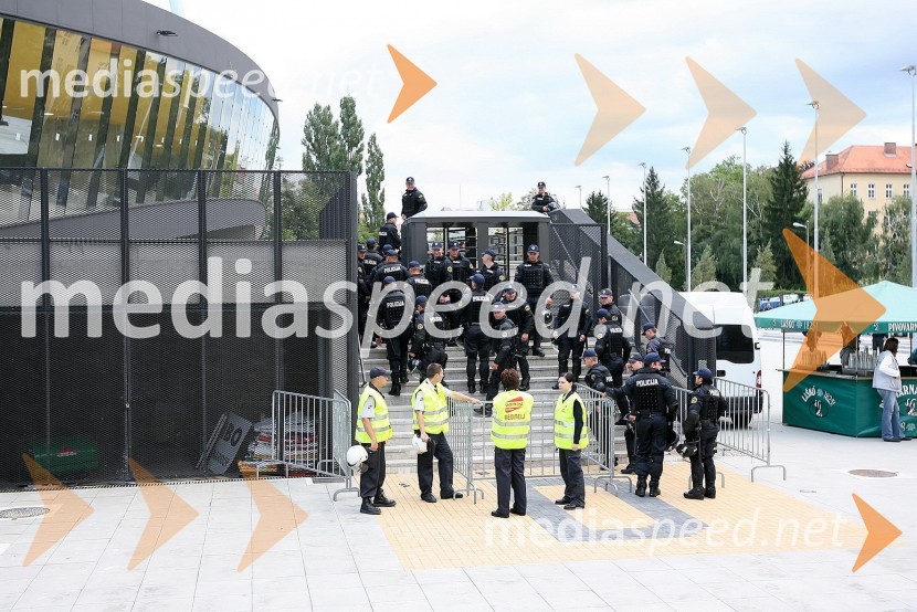 Slovenija : Hrvaška, nogomet, prijateljska tekma, zakulisje