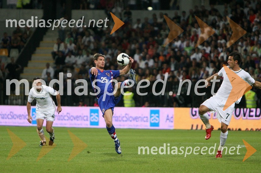 Ivica Križanec, hrvaški nogometaš in Mirnes Šišič, slovenski nogometašSlovenija : Hrvaška, nogomet, prijateljska tekma, zakulisje