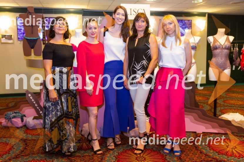  Melita Letnar, oblikovalka, Lisca;  Maja Nedič, modna oblikovalka;  Sofija Urumović;  Suzana Gorišek, oblikovalka, Lisca;  Maja Ratajc, kreativna direktorica, LiscaLisca predstavila kolekcijo pomlad - poletje 2020