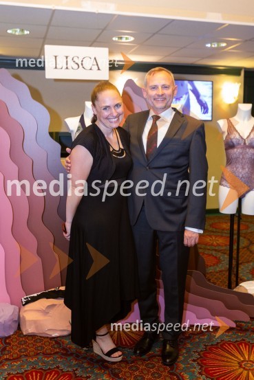  Barbara Pungerčič Puntar, vodja marketinga v podjetju Lisca;  Gorazd  Uratnik, direktor Lisca SrbijaLisca predstavila kolekcijo pomlad - poletje 2020