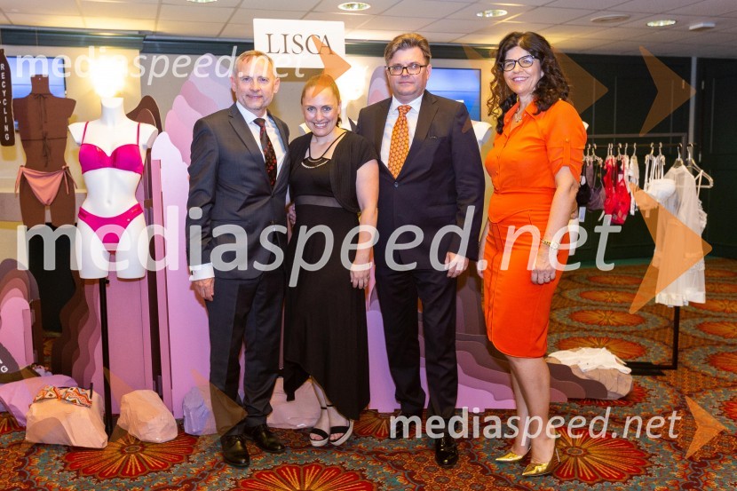  Gorazd  Uratnik, direktor Lisca Srbija;  Barbara Pungerčič Puntar, vodja marketinga v podjetju Lisca;  Dari Južna,  lastnik podjetja Lisca;  Vesna Južna, lastnica podjetja LiscaLisca predstavila kolekcijo pomlad - poletje 2020