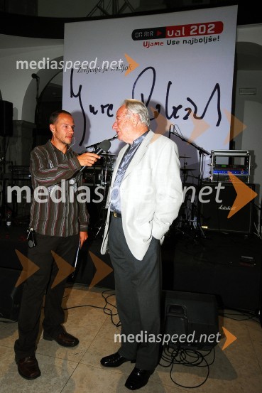 Andrej Karoli, radijec in Jure Robežnik, skladatelj
Življenje je vrtiljak, praznovanje 75. letnice Jureta Robežnika