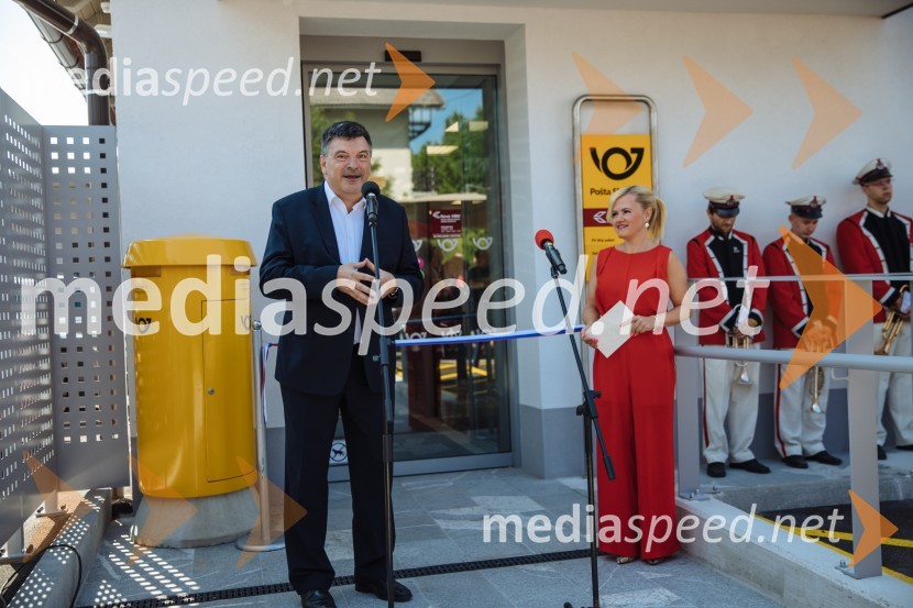 dr. Peter Verlič, župan občine GrosupljeOdprtje novih poslovnih prostorov pošte 1290 Grosuplje