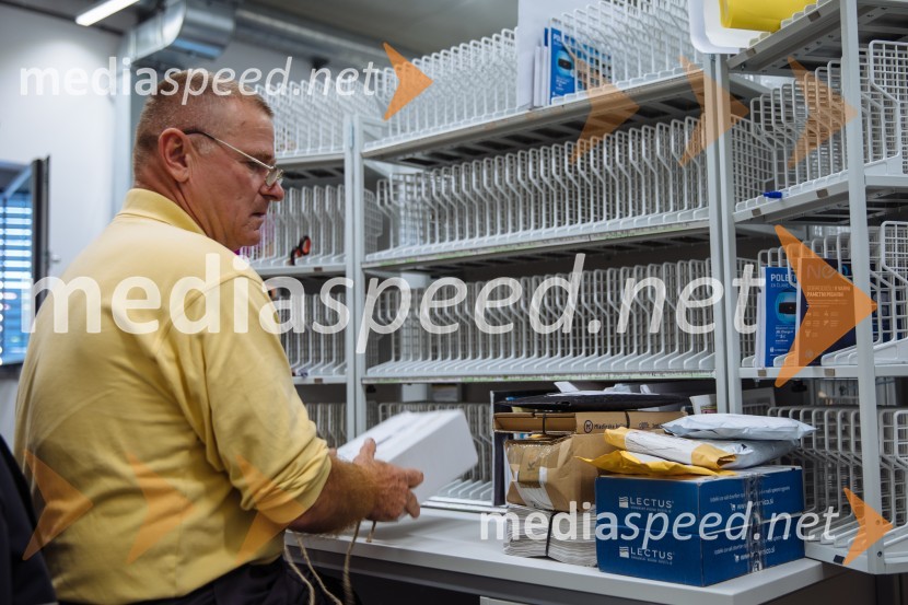 Odprtje novih poslovnih prostorov pošte 1290 Grosuplje