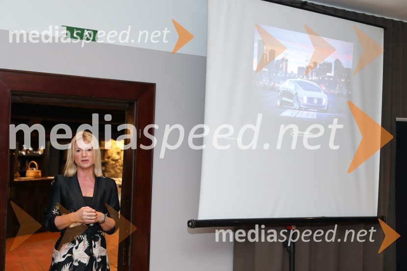  Metka  Kejžar, direktorica marketinga in odnosov z javnostmi Autocommerce, d.o.o.Mercedes-Benz A limuzina, GLC in GLC kupe, slovenske predstavitve