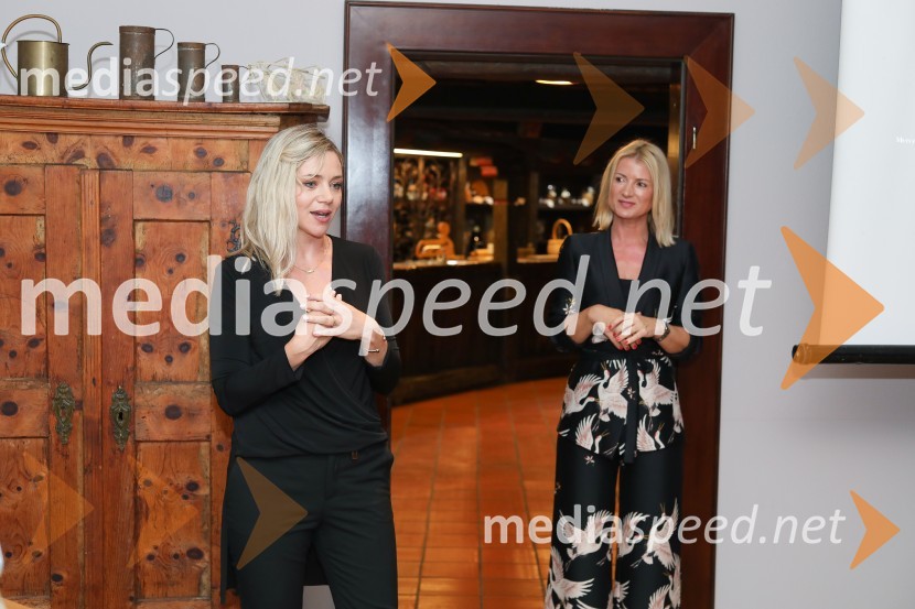  Katarina Čas, igralka, voditeljica;  Metka  Kejžar, direktorica marketinga in odnosov z javnostmi Autocommerce, d.o.o.Mercedes-Benz A limuzina, GLC in GLC kupe, slovenske predstavitve