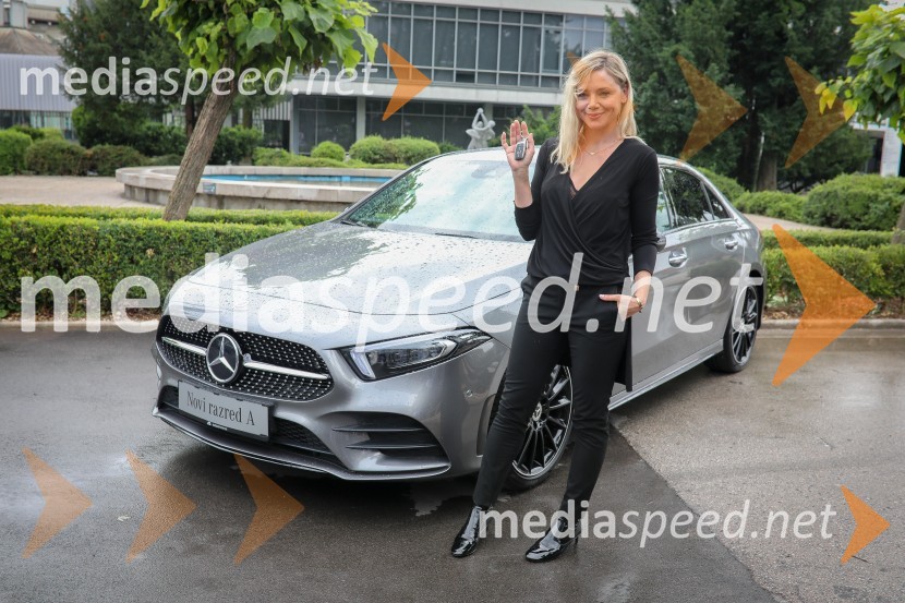  Katarina Čas, igralka, voditeljicaMercedes-Benz A limuzina, GLC in GLC kupe, slovenske predstavitve