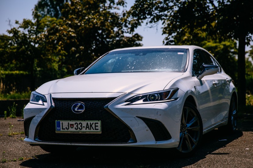 Lexus ES300h F-SportLexus ES300h F-Sport, mediaspeed test