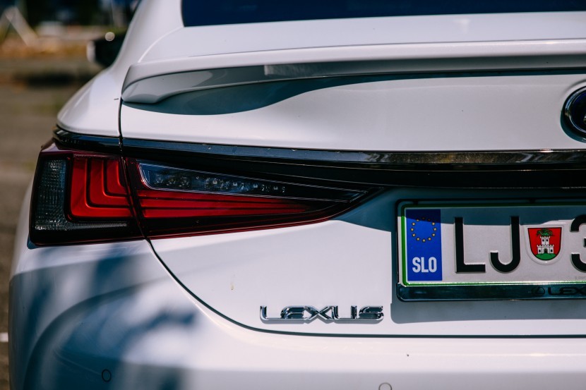 Lexus ES300h F-SportLexus ES300h F-Sport, mediaspeed test