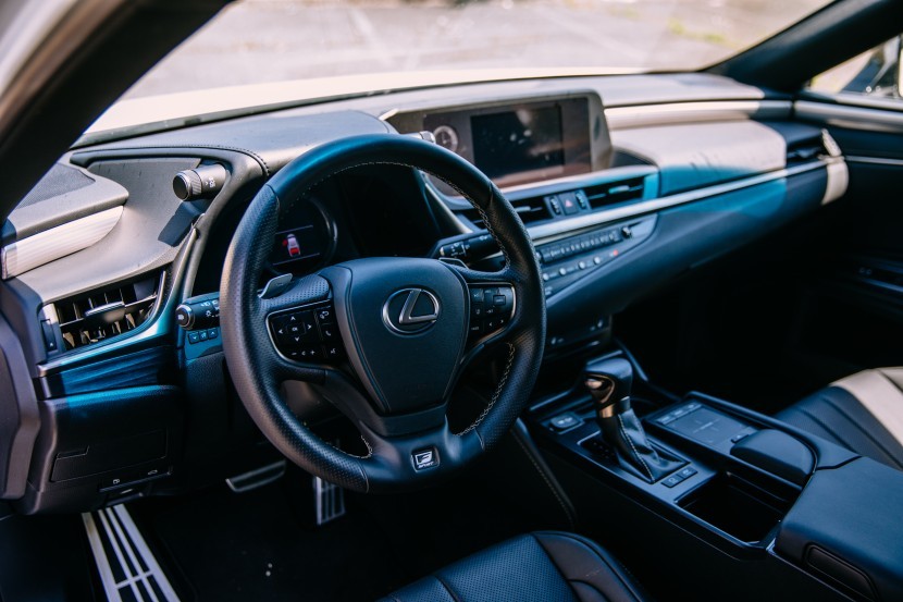 Lexus ES300h F-SportLexus ES300h F-Sport, mediaspeed test