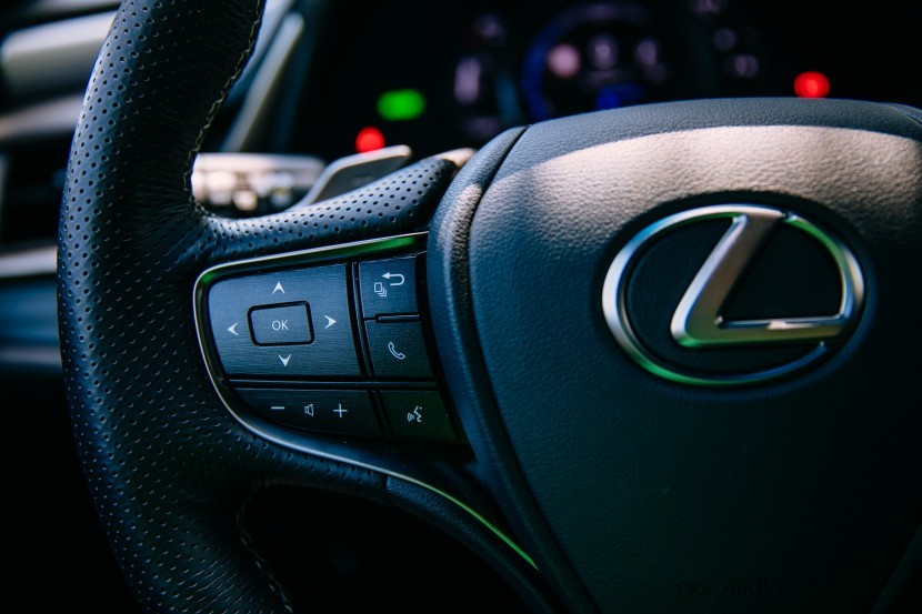 Lexus ES300h F-SportLexus ES300h F-Sport, mediaspeed test