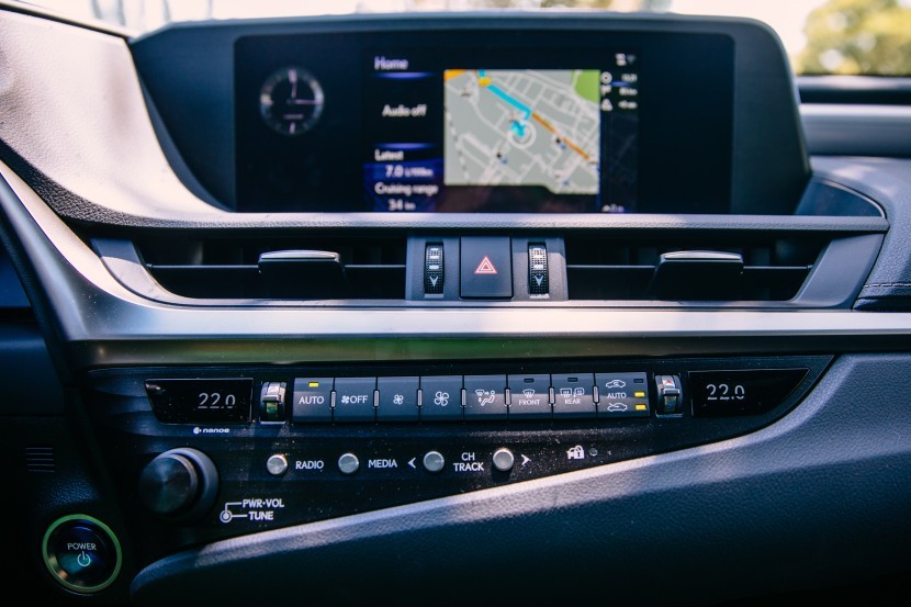 Lexus ES300h F-SportLexus ES300h F-Sport, mediaspeed test