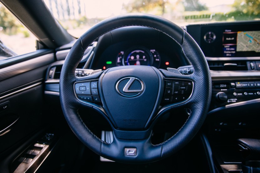 Lexus ES300h F-SportLexus ES300h F-Sport, mediaspeed test