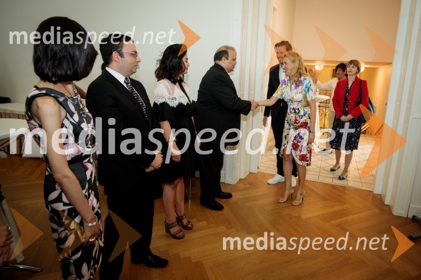  Nermeen Sayed;  Osama Rihan, namestnik veleposlanika Arabske republike Egipt;  Sherin Barakat;  Youssef Diaeldin Mekkawy, veleposlanik Arabske republike Egipt;  ... ;  ... ;  ... Egiptovski nacionalni dan, praznovanje in sprejem egiptovskega veleposlanika