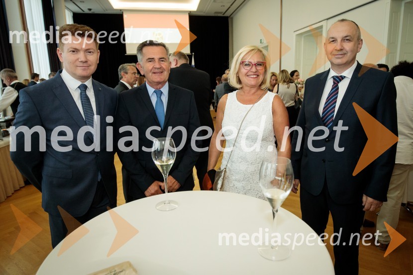  Nevzet  Porić, tajnik islamske skupnosti;  Jadranko Grlić, glavni inšpektor, Inšpektorat RS za delo;  Andrejka Grlić, glavna tržna inšpektorica; dr. Nedžad Grabus, mufti islamske skupnostiEgiptovski nacionalni dan, praznovanje in sprejem egiptovskega veleposlanika