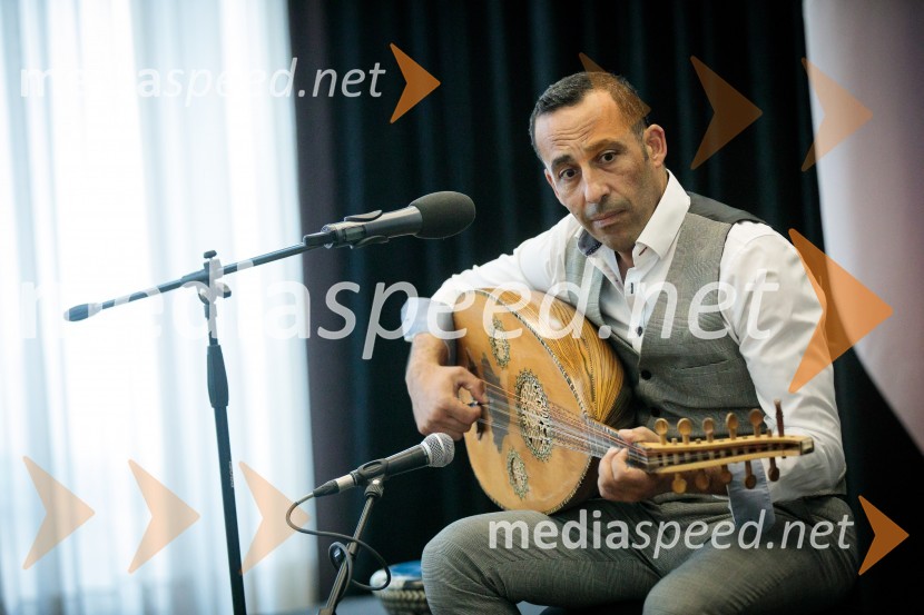  Mahmud Al-khatib, glasbenikEgiptovski nacionalni dan, praznovanje in sprejem egiptovskega veleposlanika