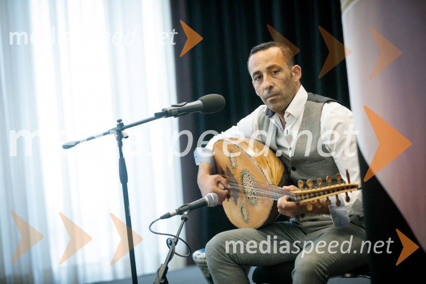  Mahmud Al-khatib, glasbenikEgiptovski nacionalni dan, praznovanje in sprejem egiptovskega veleposlanika