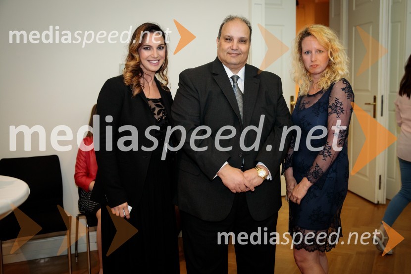  Lea Zorc, osebna asistentka veleposlanika, veleposlaništvo Arabske republike Egipt;  Youssef Diaeldin Mekkawy, veleposlanik Arabske republike Egipt;  Nina Keder, Media24Egiptovski nacionalni dan, praznovanje in sprejem egiptovskega veleposlanika