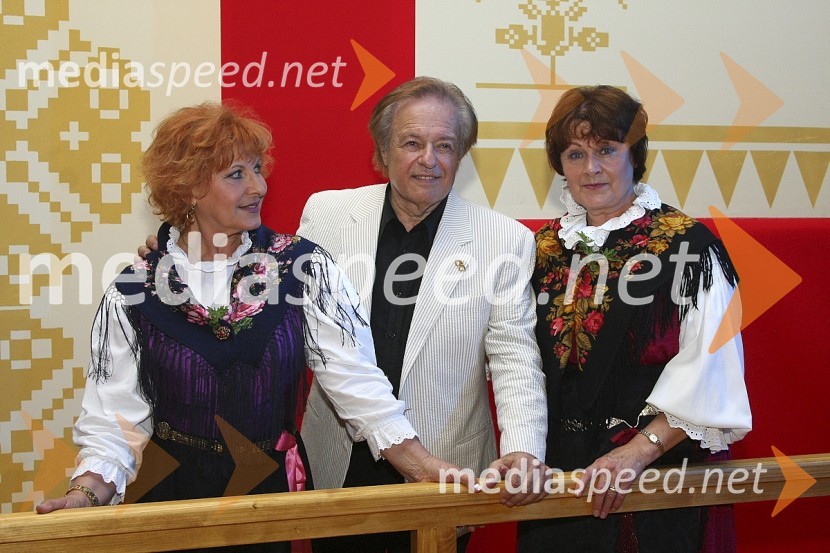 Avsenikov tercet - Joži Kališnik, Alfi Nipič in Jožica SveteFestival Avsenikov 2008