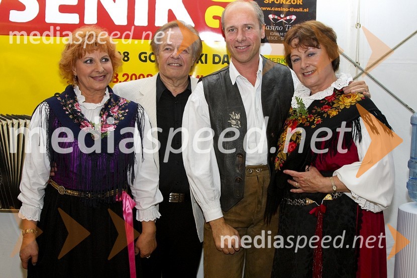 Jožica Svete, pevka, Alfi Nipič, pevec, Gregor Avsenik, organizator festivala in sin Slavka Avsenika in Joži Kališnik, pevkaFestival Avsenikov 2008