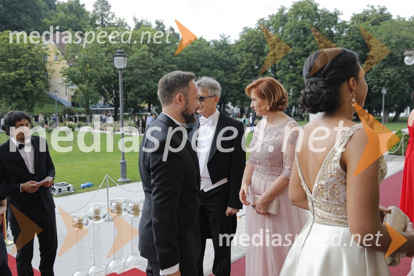  ... ;  ... ;  Franci Križan, organizator Aninega plesa;  Biserka Križan;  ... Anin ples 2019