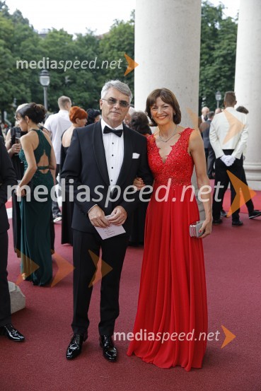  Aleksander  Zalaznik, generalni direktor Danfoss Trata, predsednik Združenja Manager; prof. dr. Maja Makovec Brenčič, nekdanja ministrica za izobraževanje, znanost in športAnin ples 2019