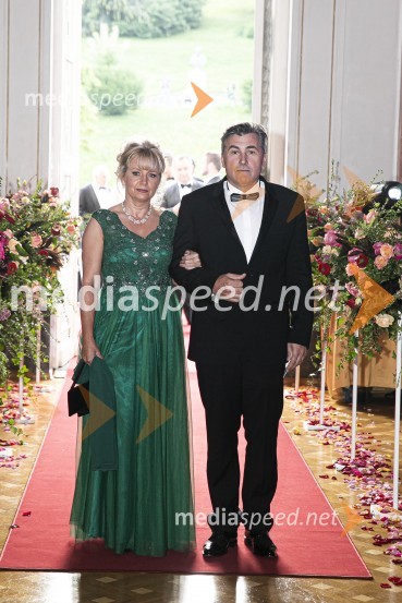  Sabina Jereb, Digama d.d., unikatno indoor golf igrišče Celje;  Srečko Jereb, lastnik in direktor, podjetje R-SelenaAnin ples 2019