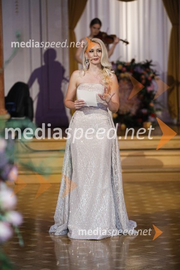  Mojca Krajnc	Anin ples 2019