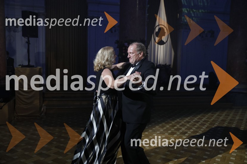  Sonja Molek Cestnik; prof. dr. Bojan Cestnik, predsednik Rotary Cluba Ljubljana IlirijaAnin ples 2019