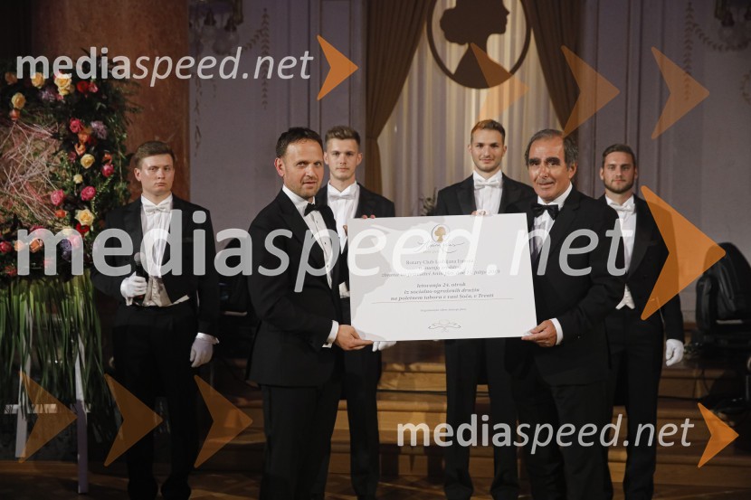  ... ;  Franci Bolta, direktor znamke Audi pri podjetju Porsche Slovenija d.o.o.;  ... ;  ... ; prof. dr. Marjan Koršič, nevrokirurg;  ... Anin ples 2019