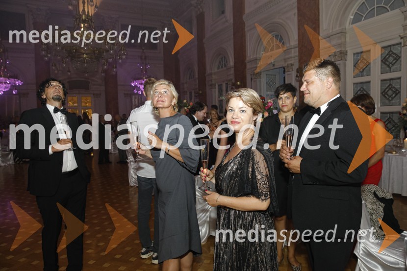  Boris Škrlj;  Ksenija  Škrlj;  Gordana Buh Žgajner, dirigentka;  Vid Žgajner, glasbenikAnin ples 2019