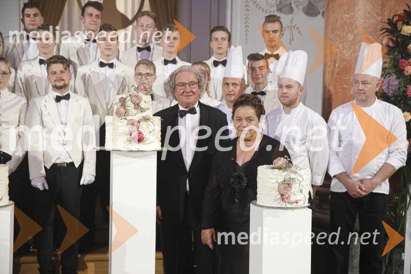  Franci Sotošek;  Breda Drenek Sotošek, magistra farmacije in lastnica Lekarne Pod Sv. Rokom v SevniciAnin ples 2019