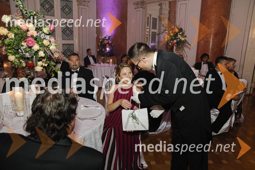  Anuška Pavlinjek Slavinec;  Jakob Cvetko, član protokolaAnin ples 2019